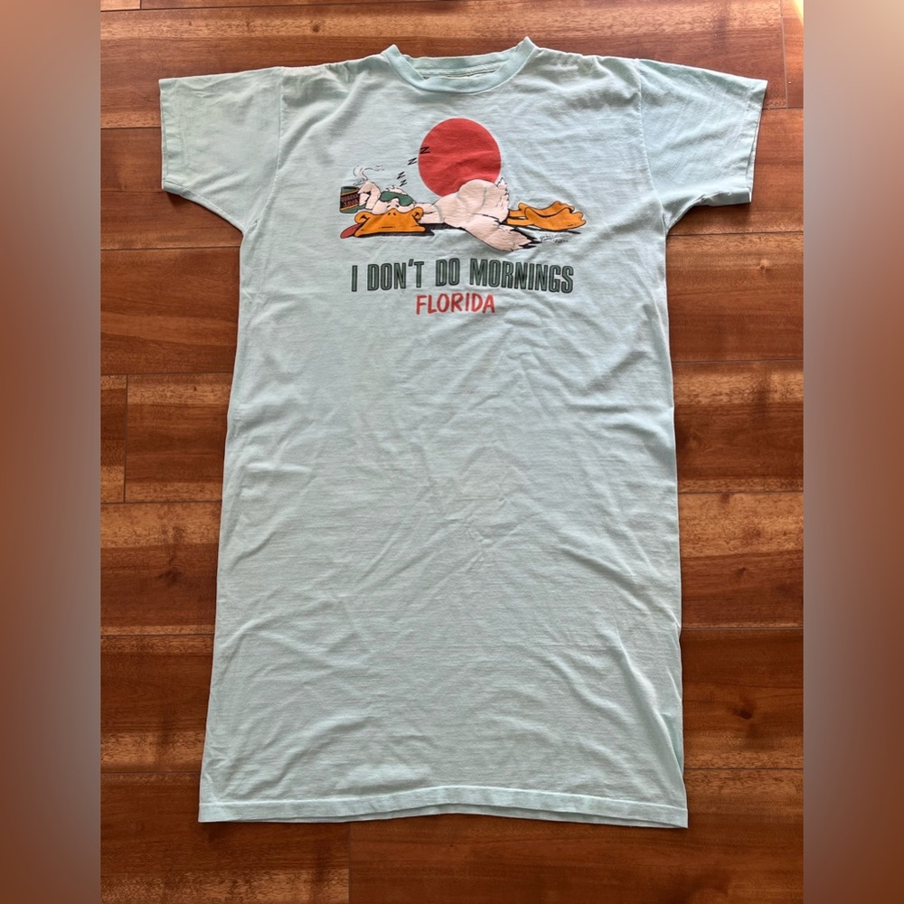 Vintage 1987 Girardin “I Don’t Do Mornings” Duck Women’s Night Shirt